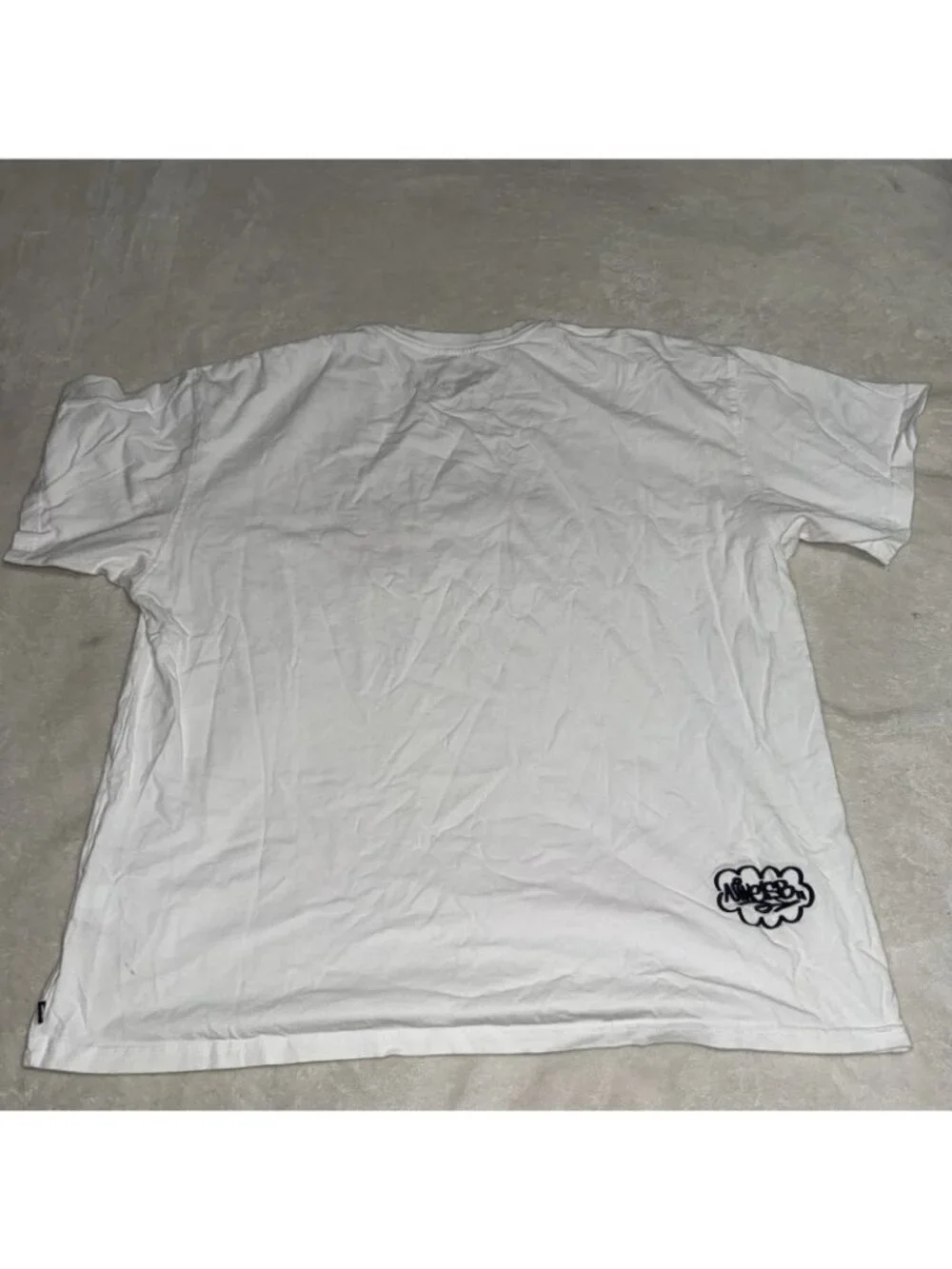 Nike SB White Graphic Skate T Shirt Loose Fit Men’s XL Embroidered Logo Tee